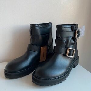 Stylish Black Leather Moto Boots